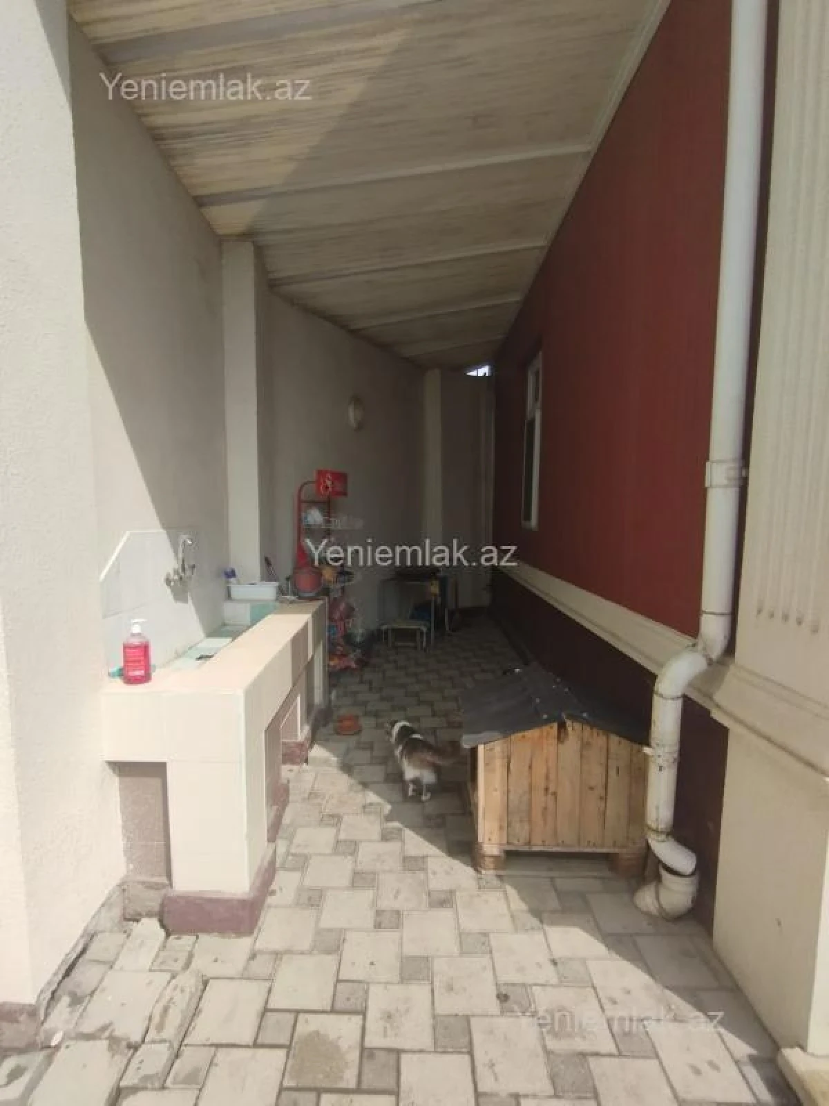 Satılır 10 otaqlı həyət evi 650 m²