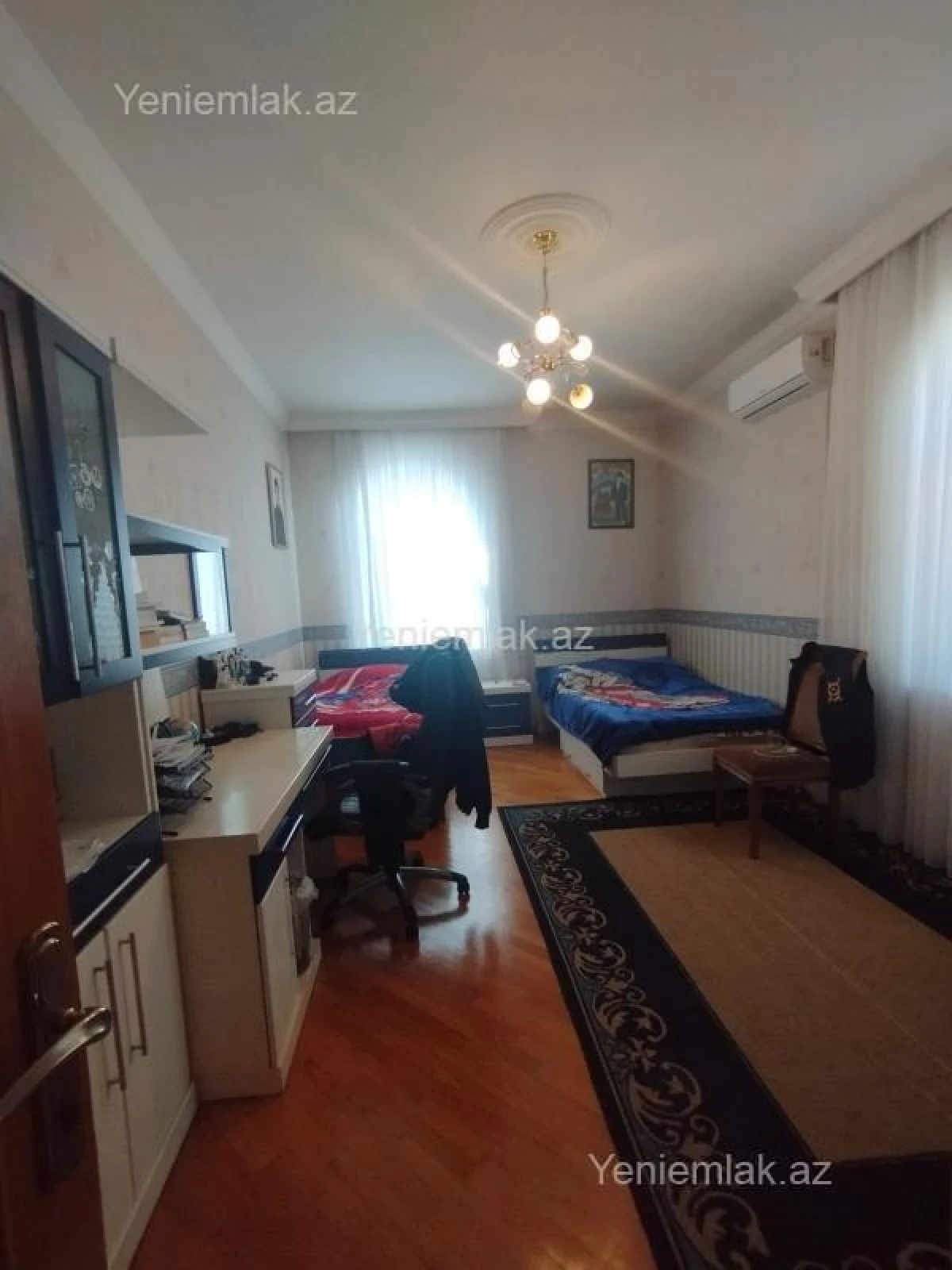 Satılır 10 otaqlı həyət evi 650 m²