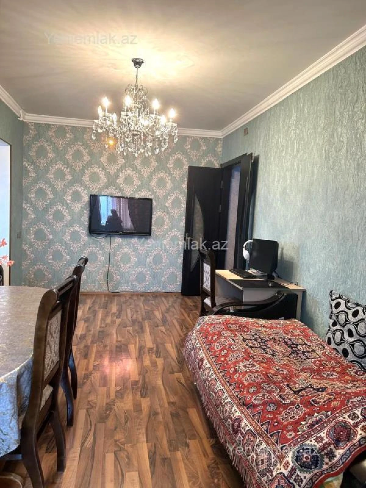 Satılır 2 otaqlı köhnə tikili 75 m²