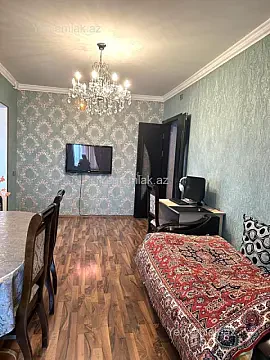 Satılır 2 otaqlı köhnə tikili 75 m²