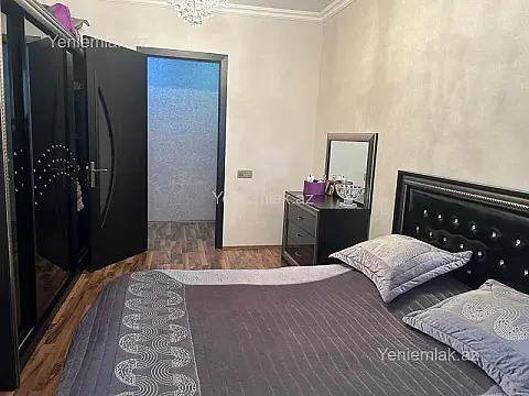 Satılır 2 otaqlı köhnə tikili 75 m²