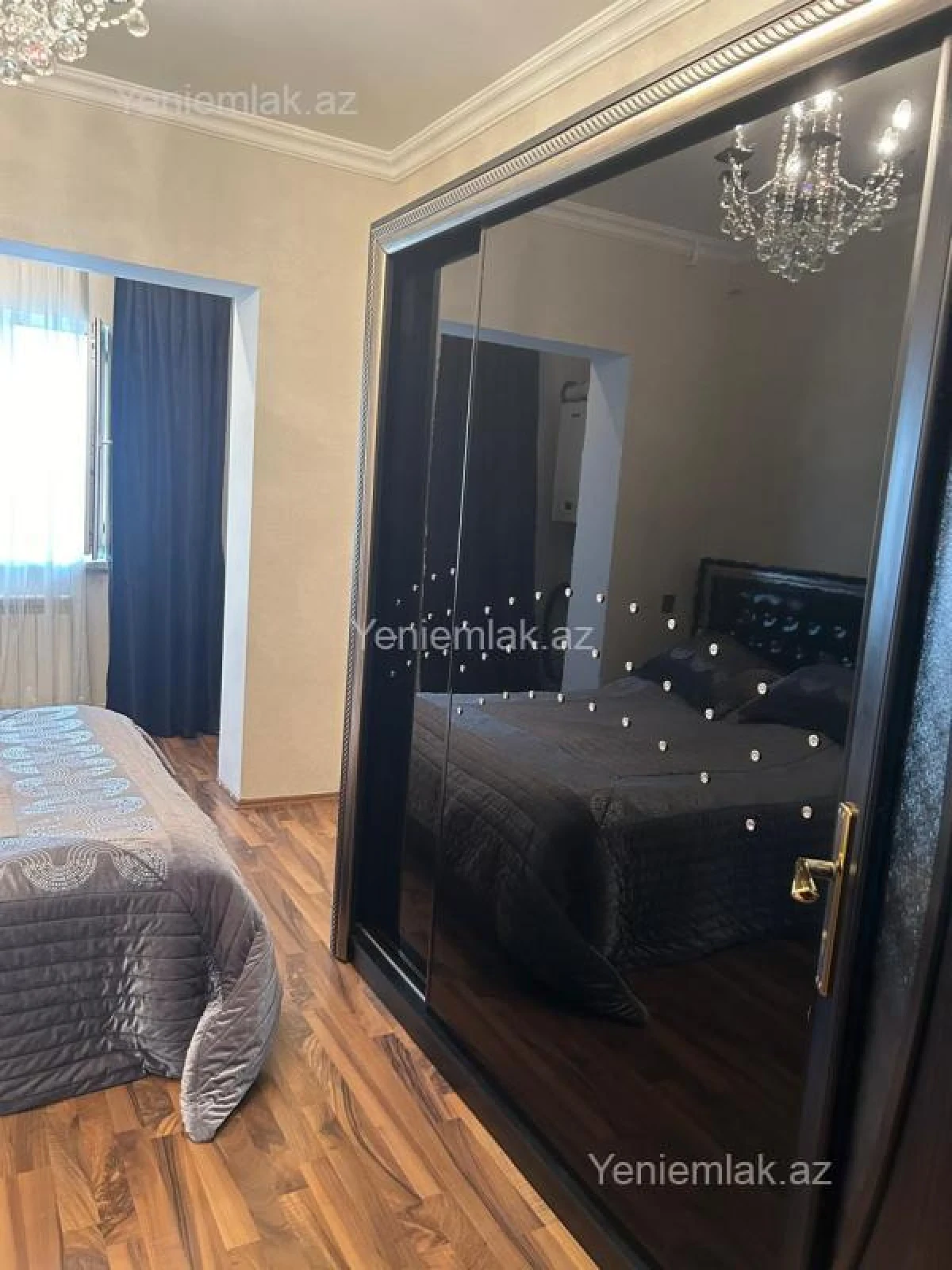 Satılır 2 otaqlı köhnə tikili 75 m²
