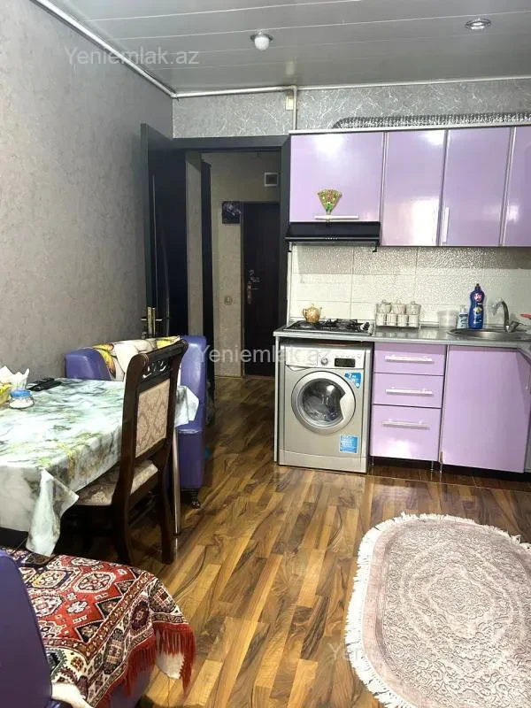 Satılır 2 otaqlı köhnə tikili 75 m²