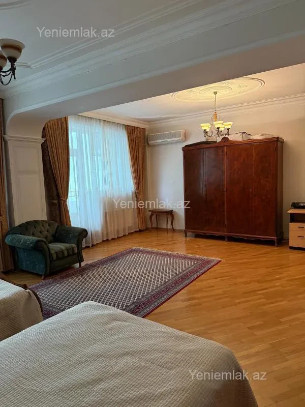 Satılır 4 otaqlı yeni tikili 160 m²
