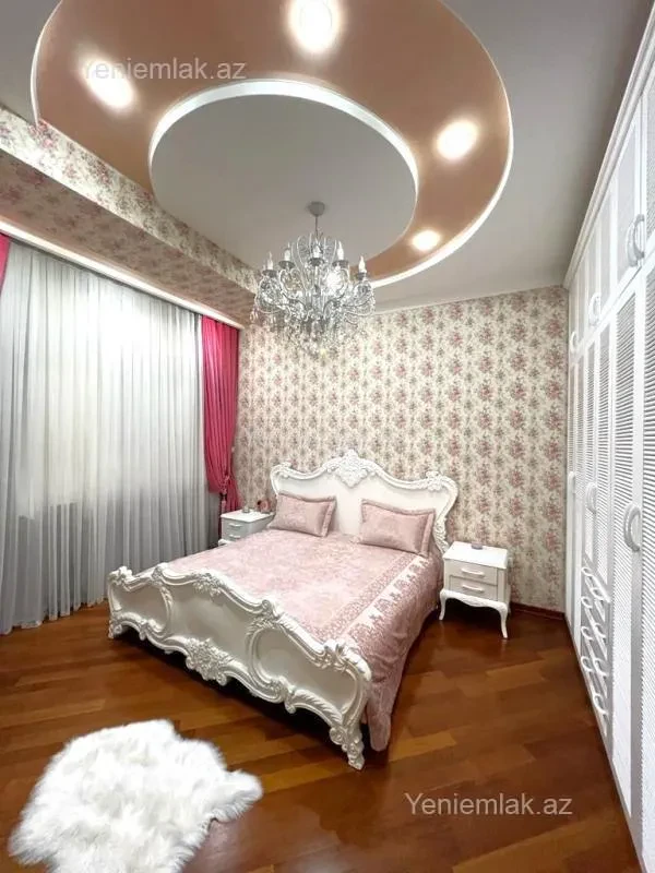 Satılır 2 otaqlı yeni tikili 120 m²