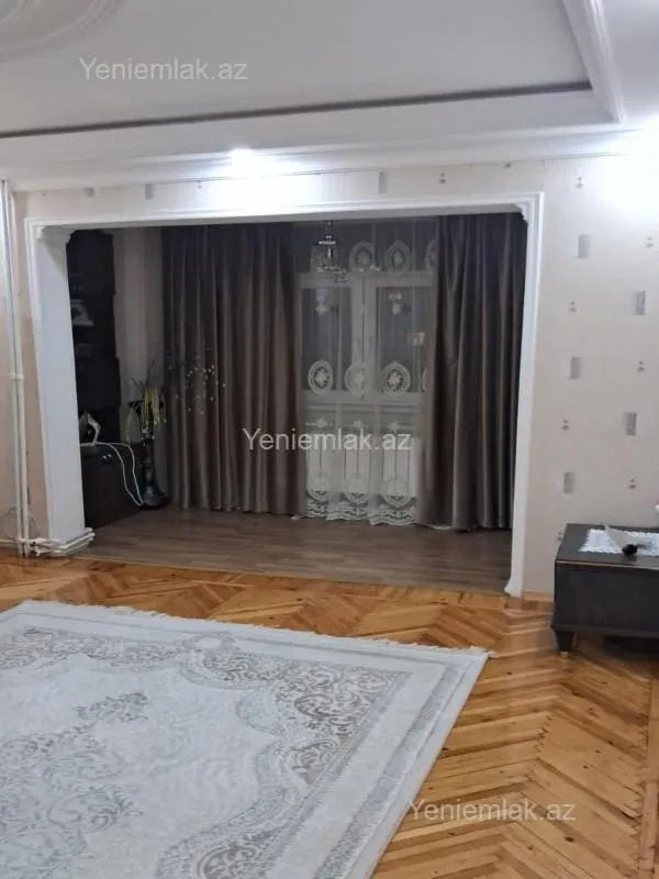 Satılır 3 otaqlı köhnə tikili 69 m²