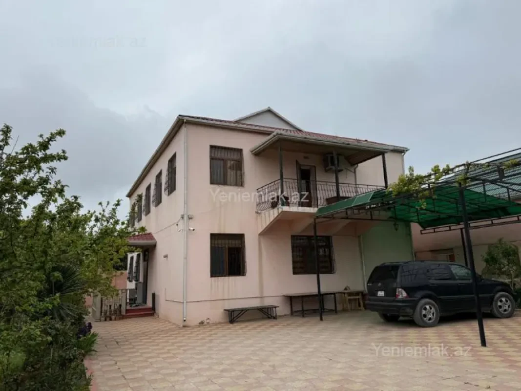Satılır 7 otaqlı həyət evi 143 m²