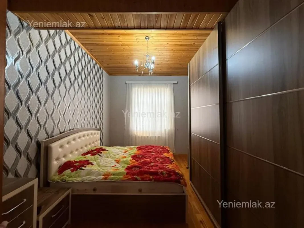 Satılır 7 otaqlı həyət evi 143 m²