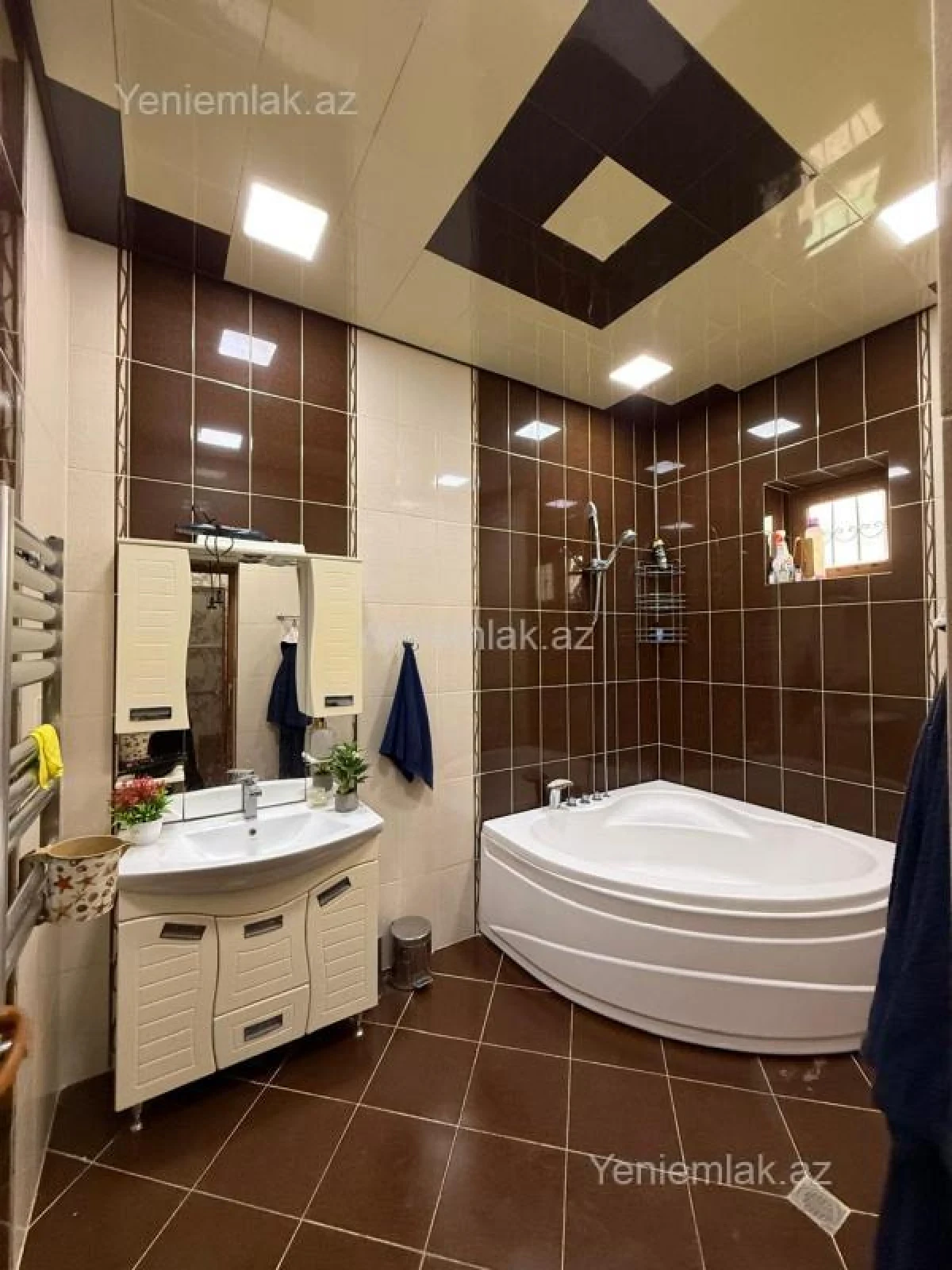 Satılır 7 otaqlı həyət evi 143 m²