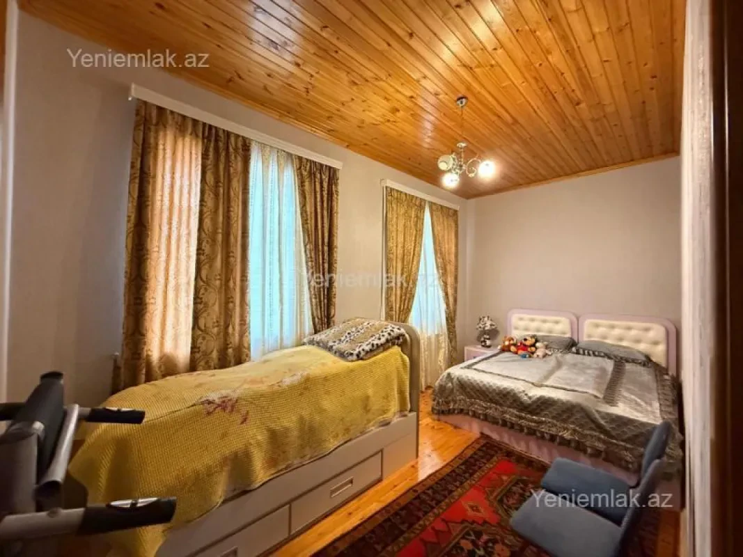 Satılır 7 otaqlı həyət evi 143 m²