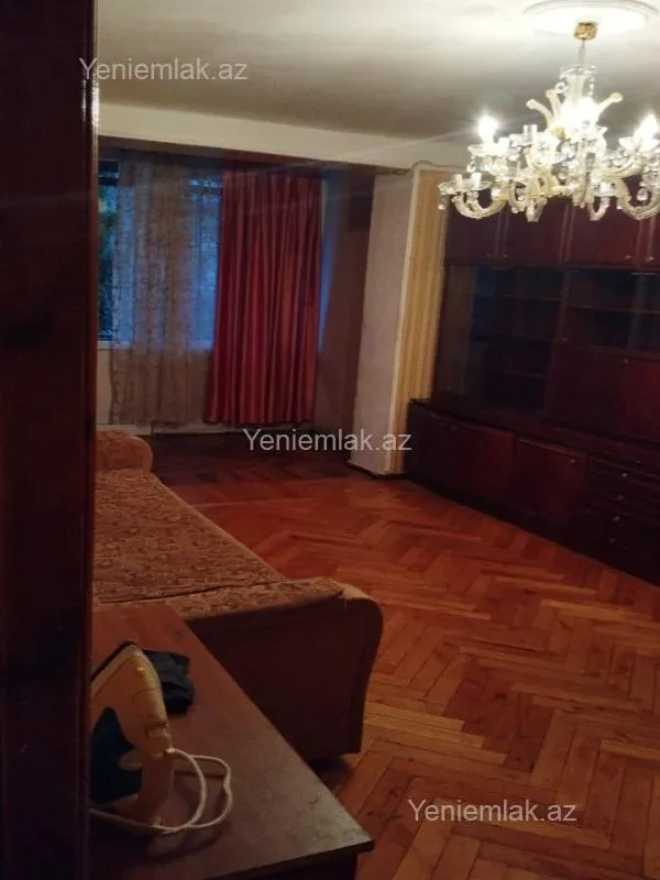 Satılır 2 otaqlı köhnə tikili 45 m²
