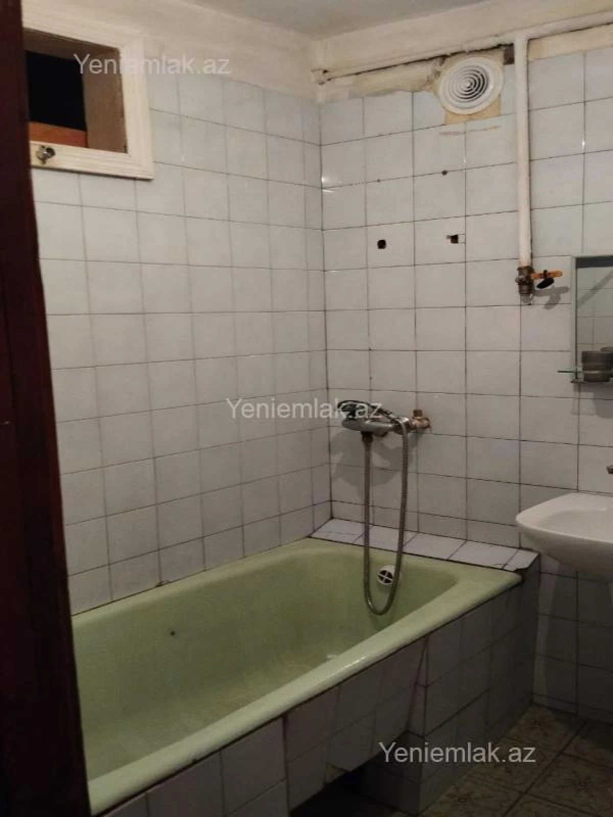 Satılır 2 otaqlı köhnə tikili 45 m²