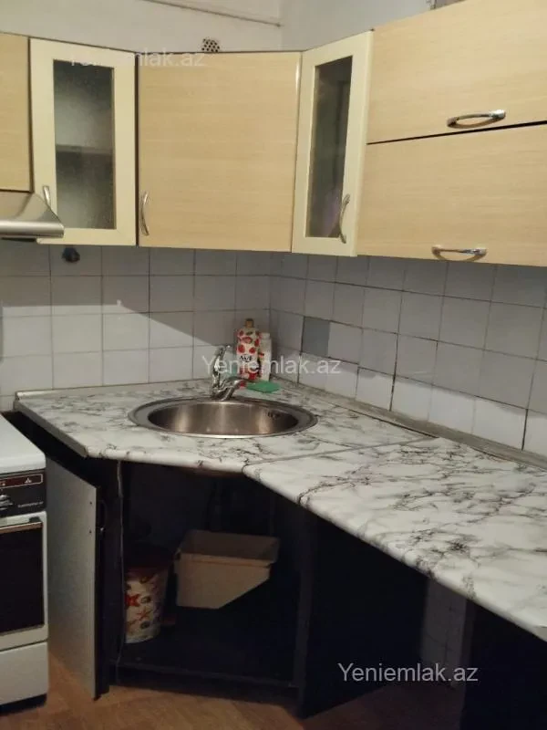 Satılır 2 otaqlı köhnə tikili 45 m²