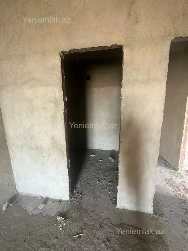 Satılır 3 otaqlı yeni tikili 137 m²