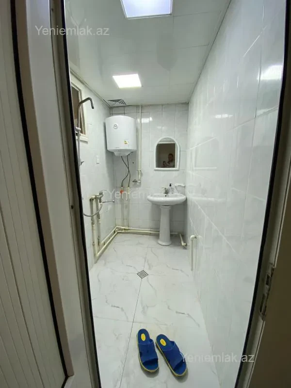 Satılır 2 otaqlı köhnə tikili 65 m²