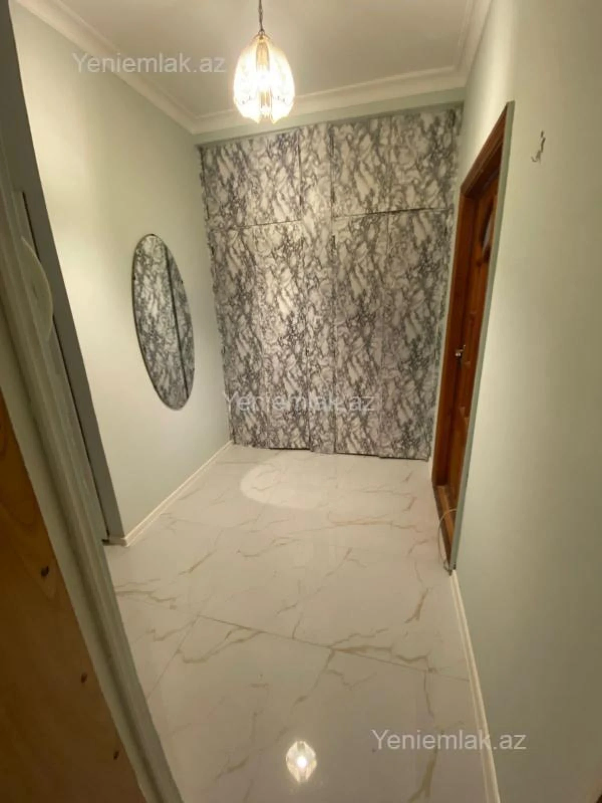 Satılır 2 otaqlı köhnə tikili 65 m²