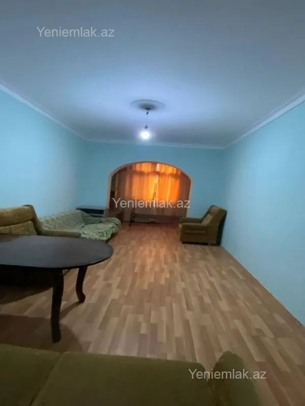 Satılır 2 otaqlı köhnə tikili 65 m²