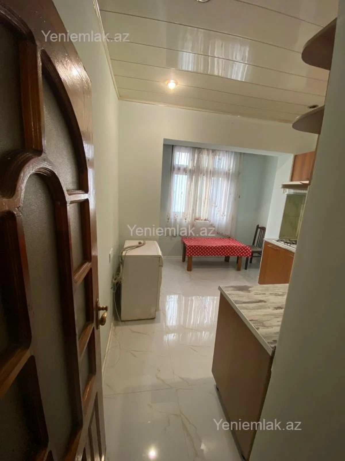 Satılır 2 otaqlı köhnə tikili 65 m²