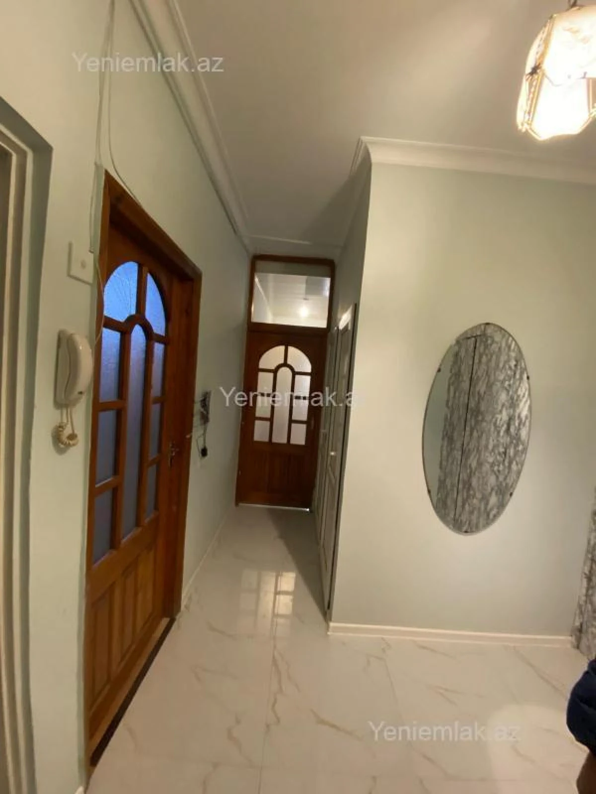 Satılır 2 otaqlı köhnə tikili 65 m²