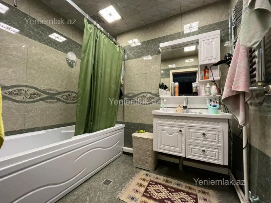 Satılır 3 otaqlı yeni tikili 145 m²