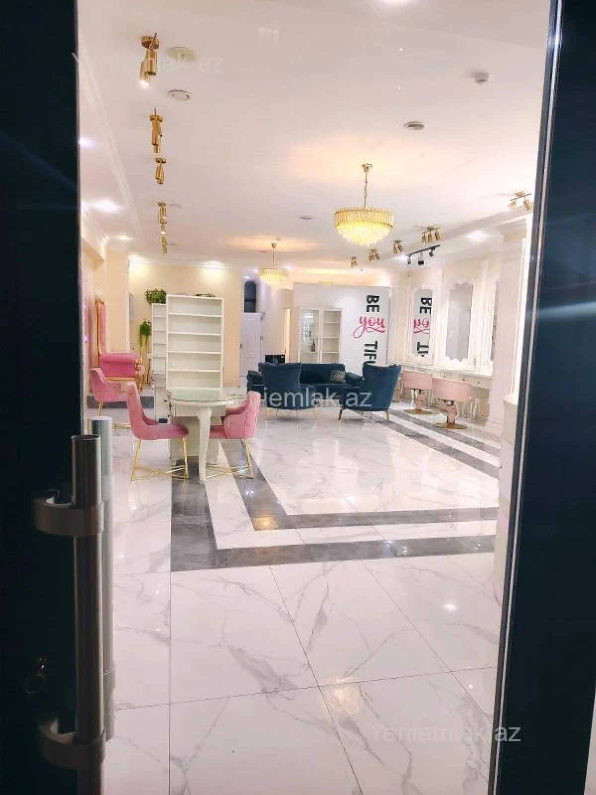 Satılır 3 otaqlı obyekt 100.5 m²