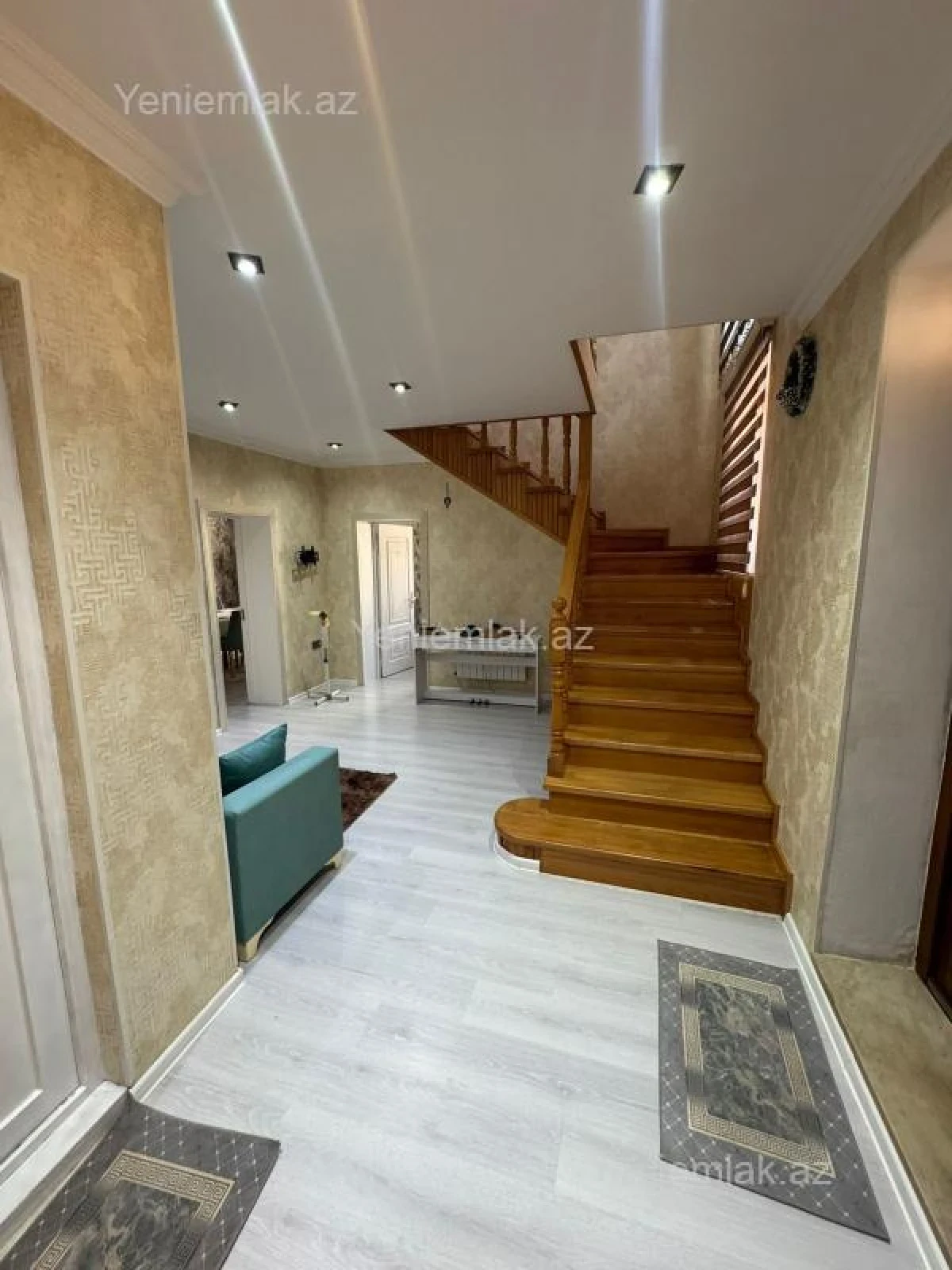 Satılır 5 otaqlı həyət evi 170 m²