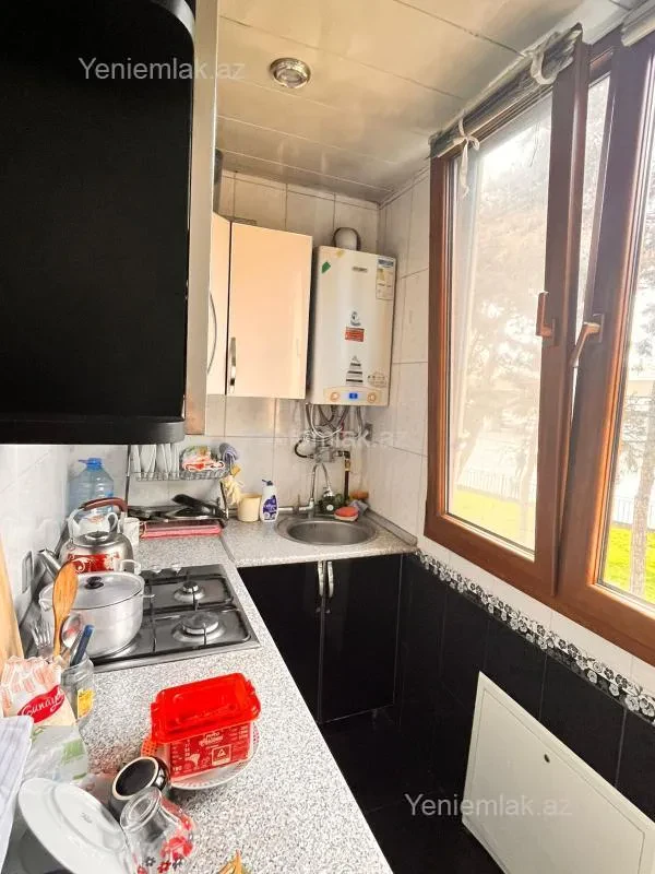 Satılır 3 otaqlı köhnə tikili 60 m²