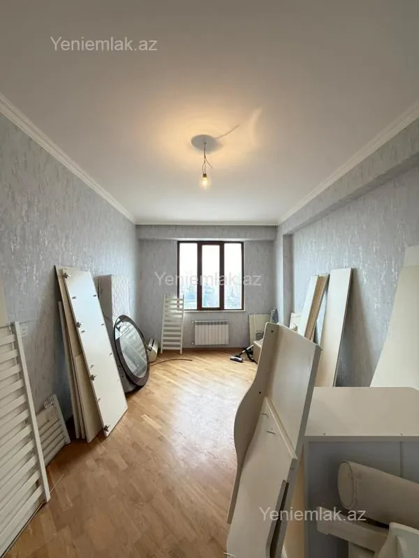 Satılır 3 otaqlı yeni tikili 115 m²
