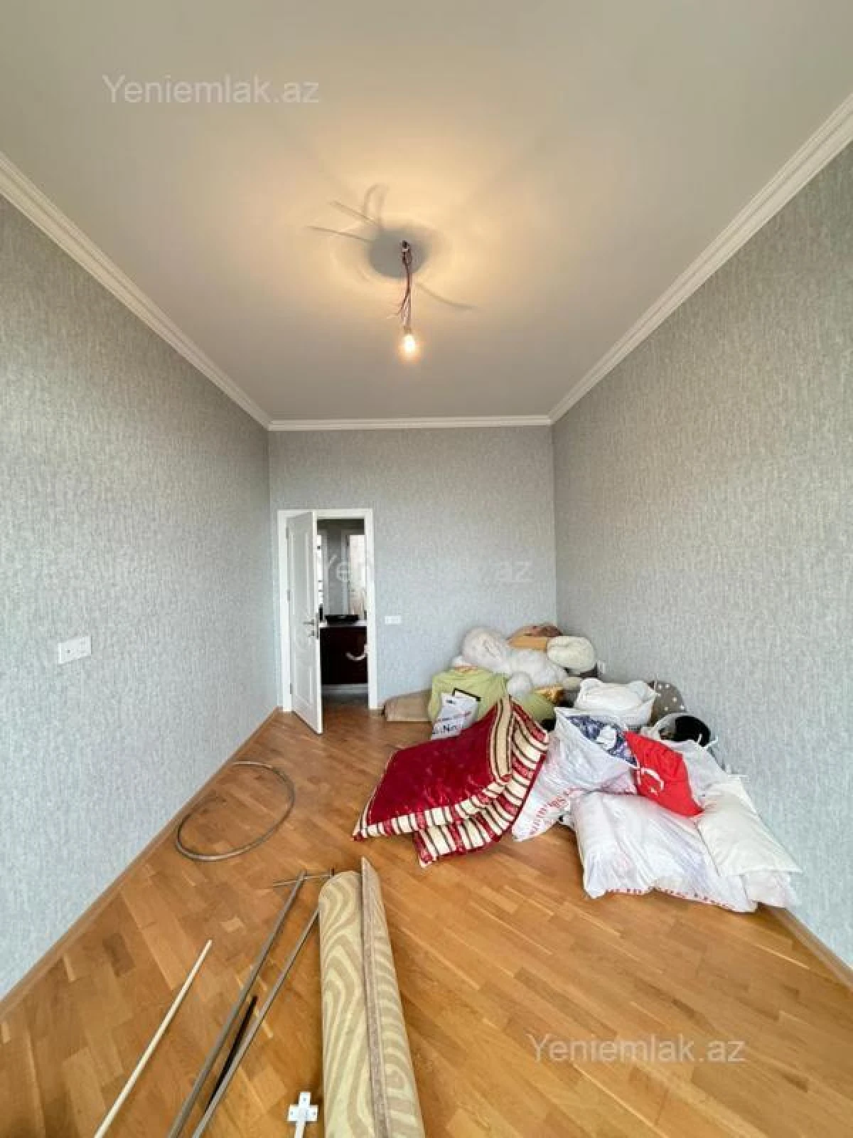 Satılır 3 otaqlı yeni tikili 115 m²