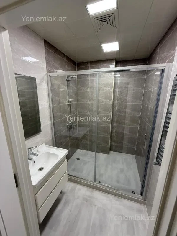 Satılır 3 otaqlı yeni tikili 115 m²