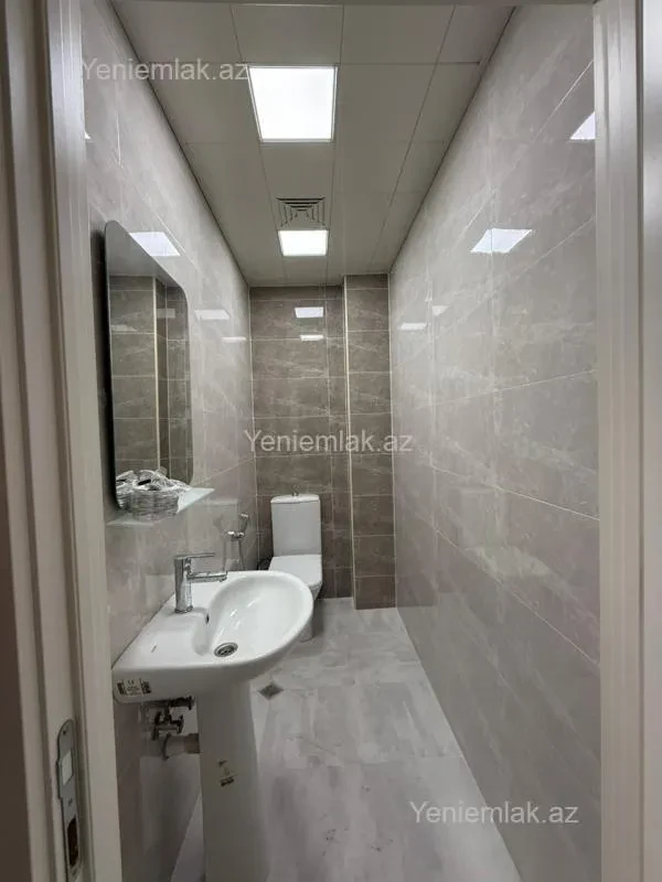 Satılır 3 otaqlı yeni tikili 115 m²