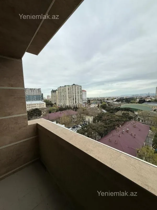 Satılır 3 otaqlı yeni tikili 115 m²