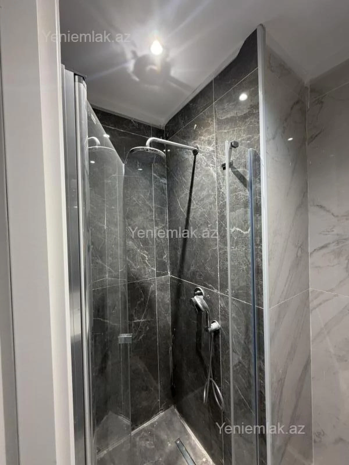 Satılır 3 otaqlı yeni tikili 84 m²