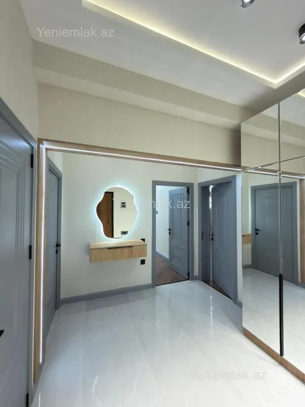 Satılır 3 otaqlı yeni tikili 80 m²