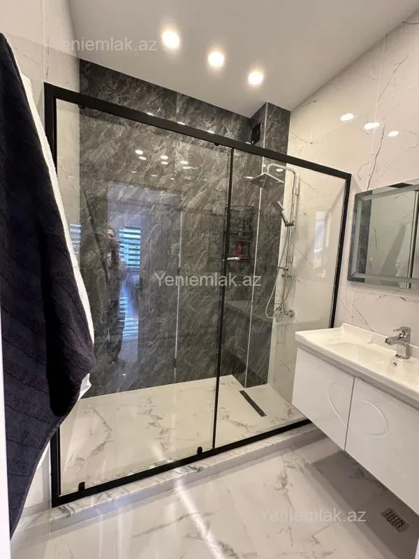 Satılır 2 otaqlı yeni tikili 100 m²
