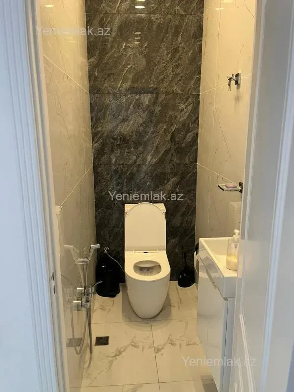 Satılır 2 otaqlı yeni tikili 100 m²