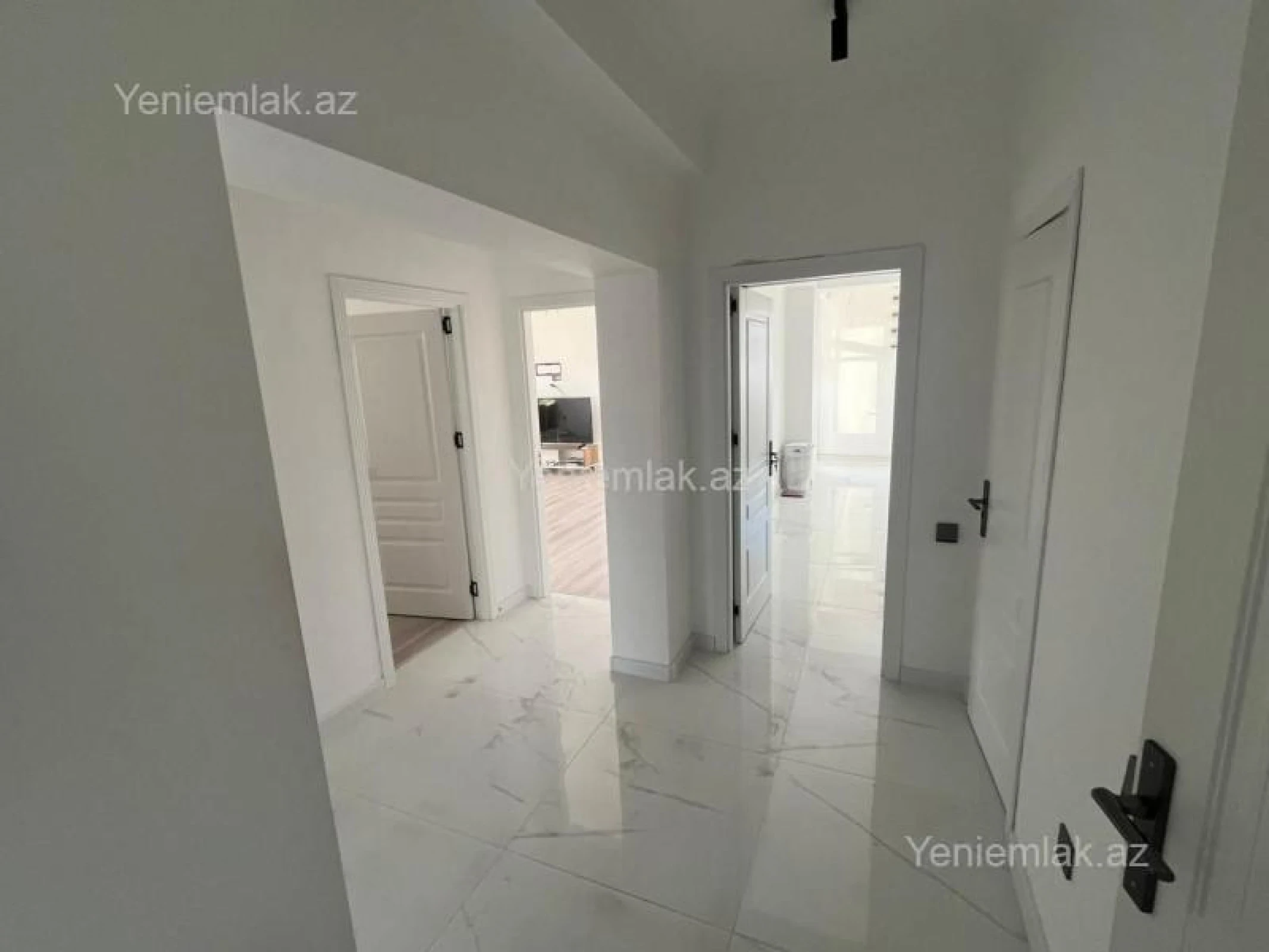 Satılır 2 otaqlı yeni tikili 100 m²