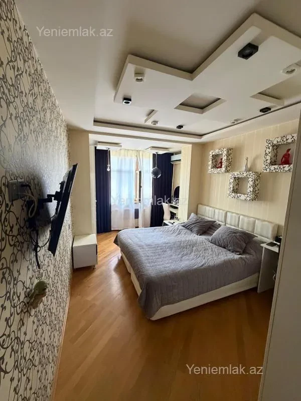 Satılır 3 otaqlı köhnə tikili 85 m²