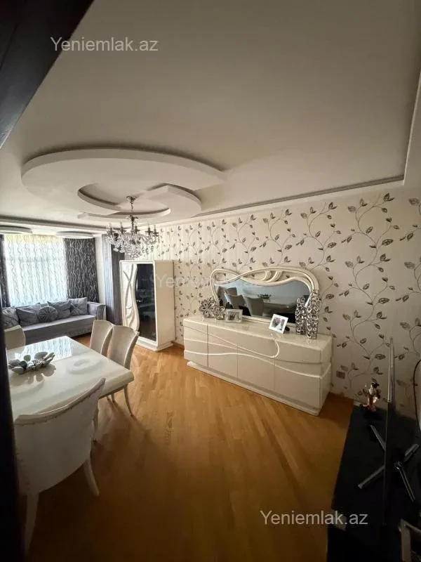 Satılır 3 otaqlı köhnə tikili 85 m²