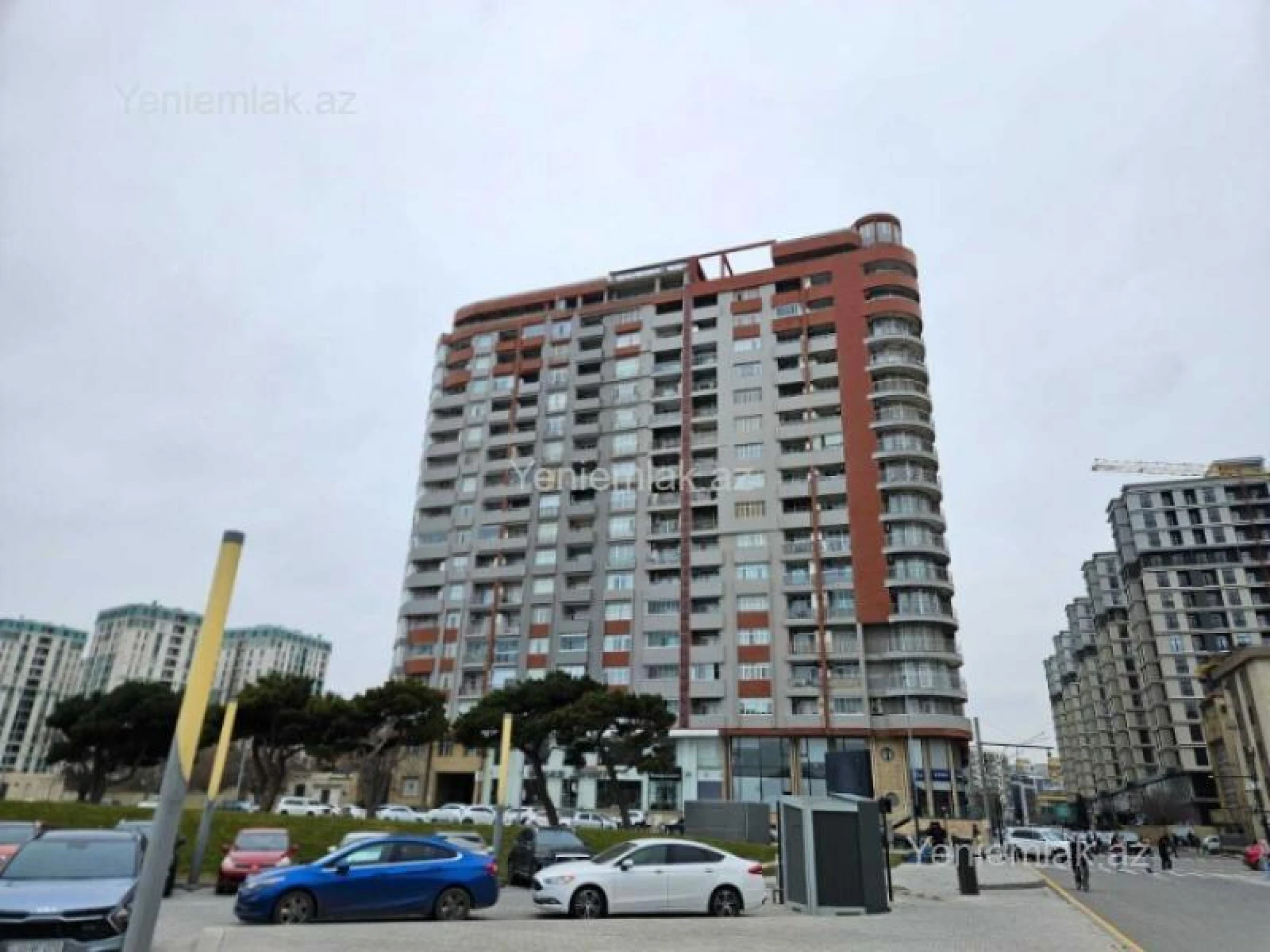 Satılır 3 otaqlı yeni tikili 128 m²