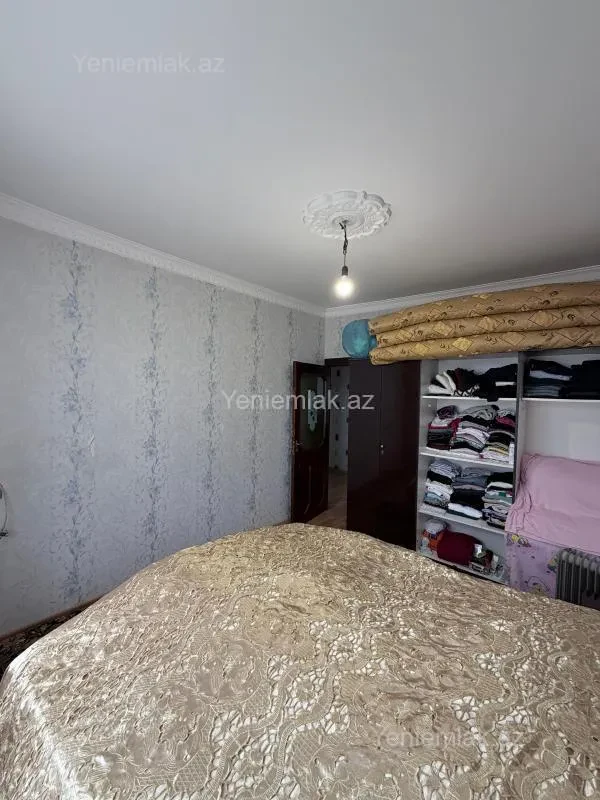 Satılır 3 otaqlı köhnə tikili 80 m²