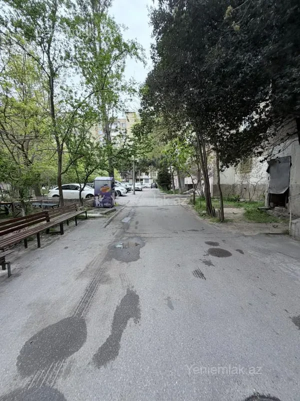 Satılır 3 otaqlı köhnə tikili 80 m²