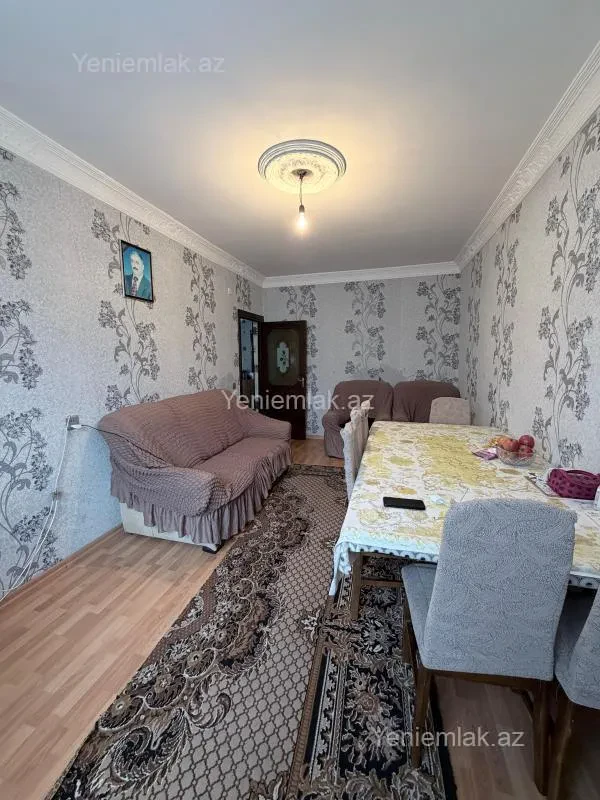 Satılır 3 otaqlı köhnə tikili 80 m²