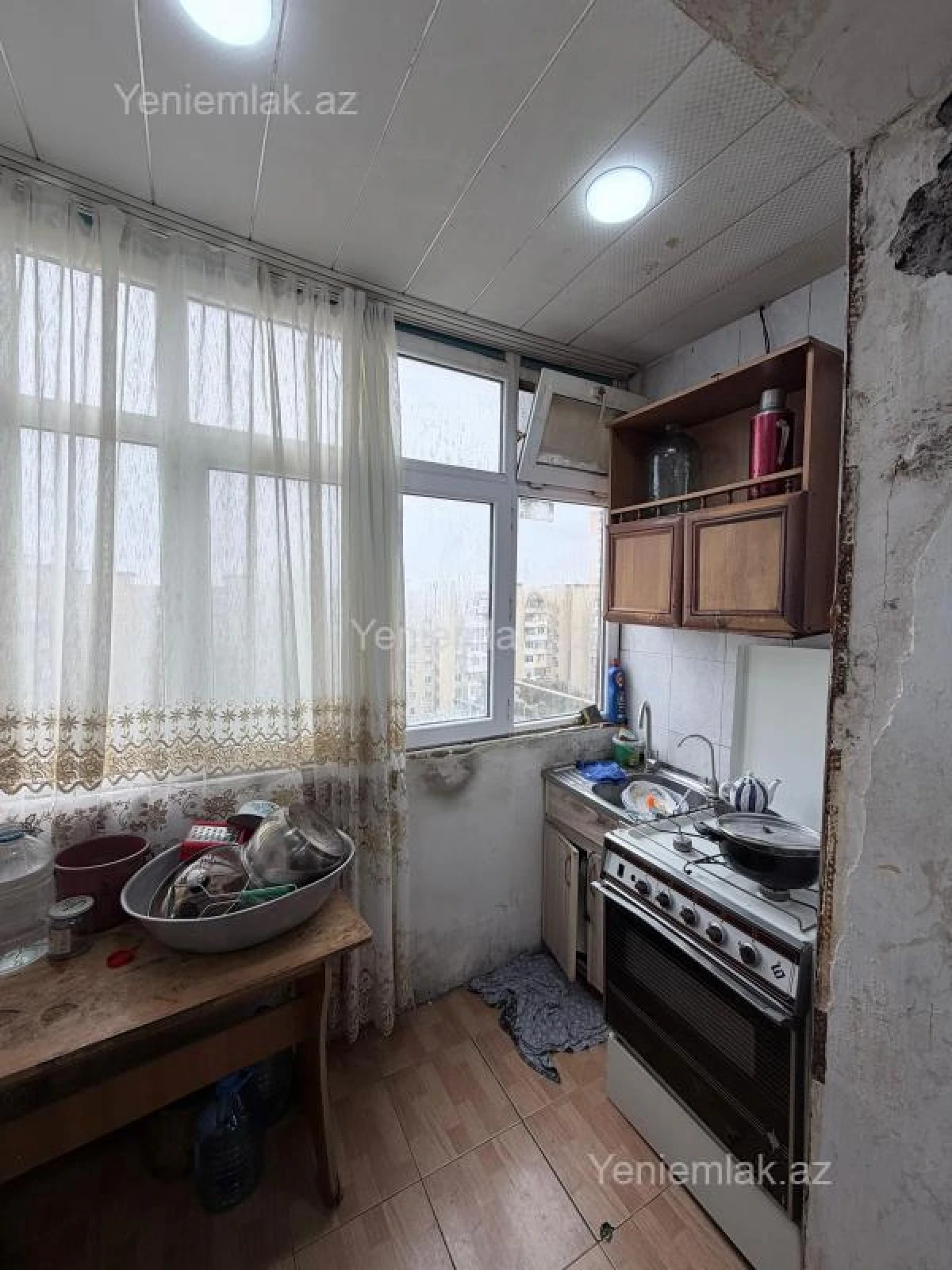 Satılır 3 otaqlı köhnə tikili 80 m²