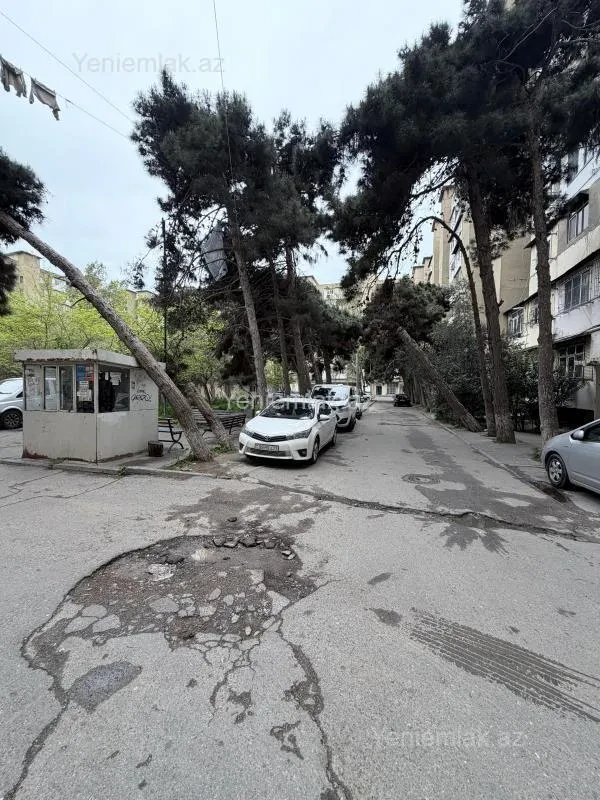 Satılır 3 otaqlı köhnə tikili 80 m²