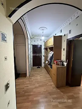 Satılır 3 otaqlı köhnə tikili 80 m²