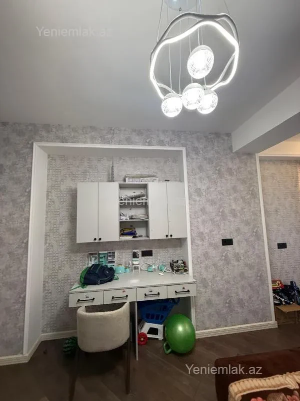 Satılır 4 otaqlı yeni tikili 110 m²