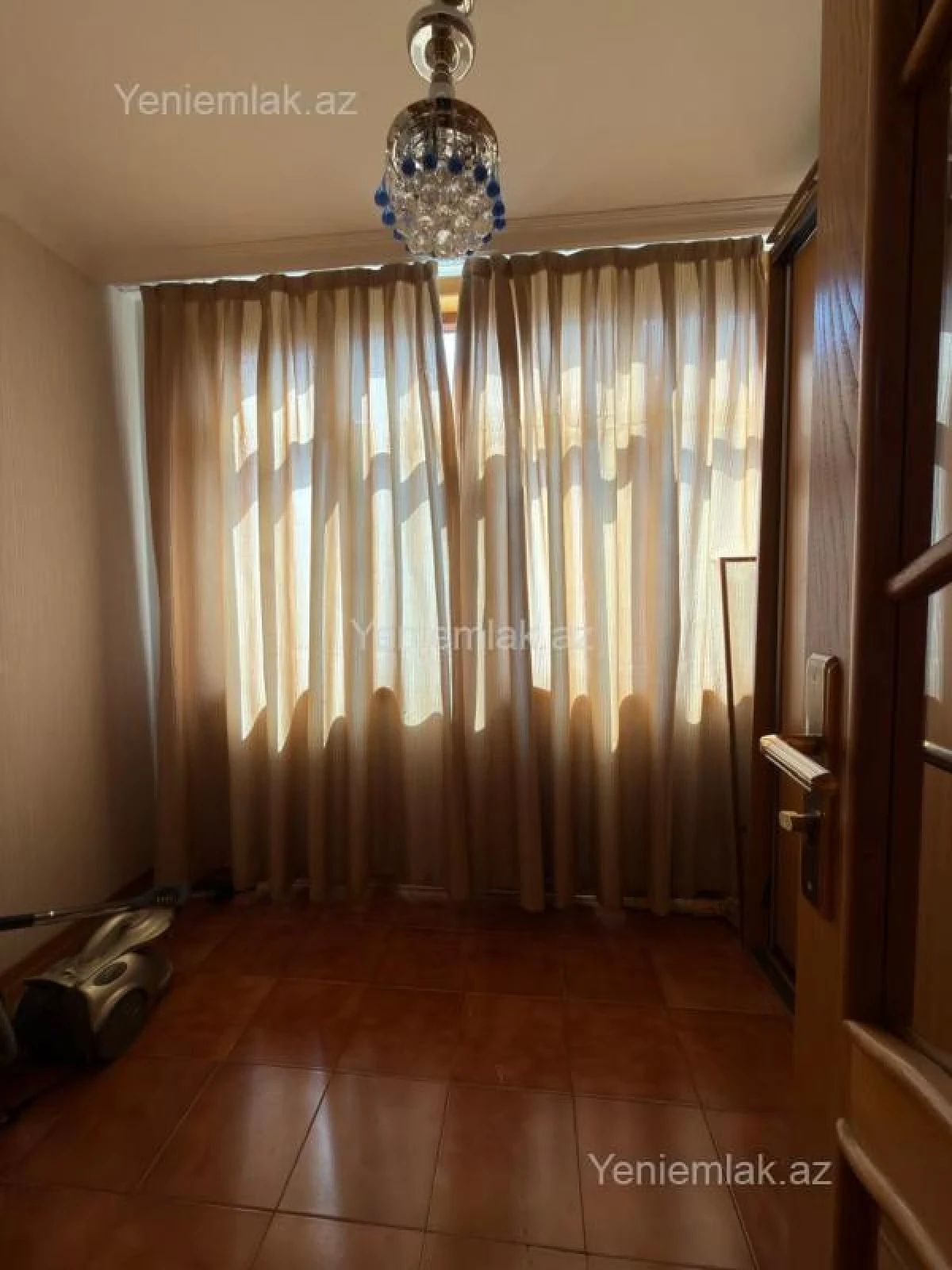 Satılır 3 otaqlı köhnə tikili 80 m²