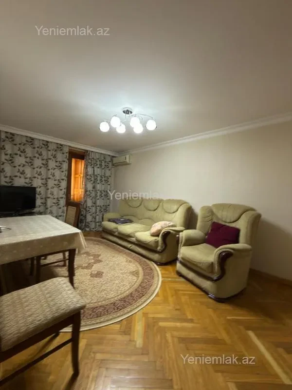 Satılır 3 otaqlı köhnə tikili 80 m²