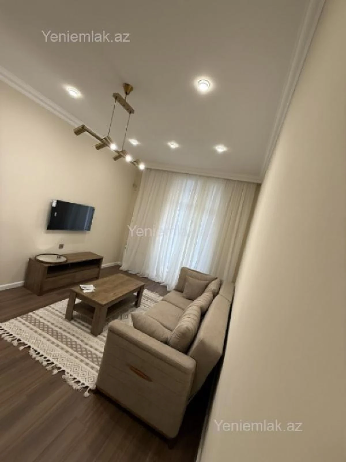 Satılır 2 otaqlı köhnə tikili 65 m²